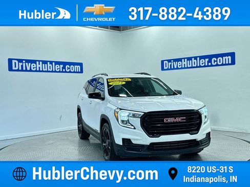 Used 2024 GMC Terrain SLE w/ Driver Convenience Package FWD image 1