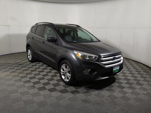 Used 2018 Ford Escape SE w/ Ford Safe & Smart Package FWD image 14