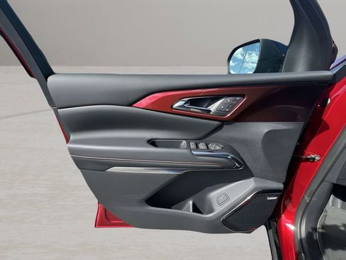 Certified 2024 Chevrolet Traverse RS w/ LPO, Floor Liner Package image 23