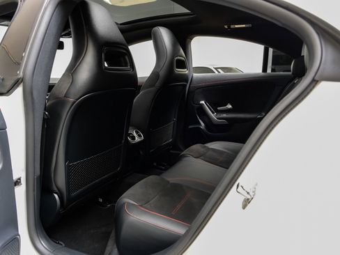 Used 2023 Mercedes-Benz CLA 250 4MATIC image 35