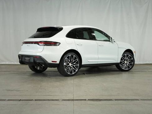 Certified 2025 Porsche Macan AWD/4WD image 7