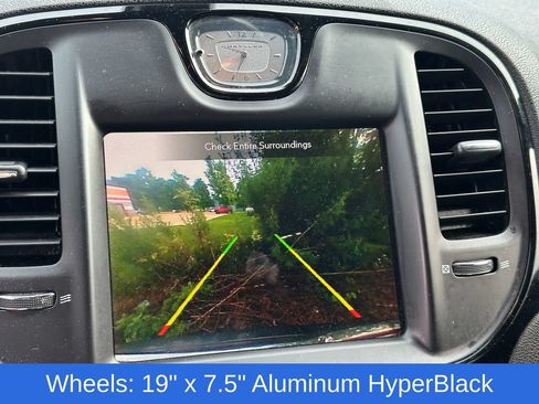 Used 2018 Chrysler 300 S AWD/4WD image 11