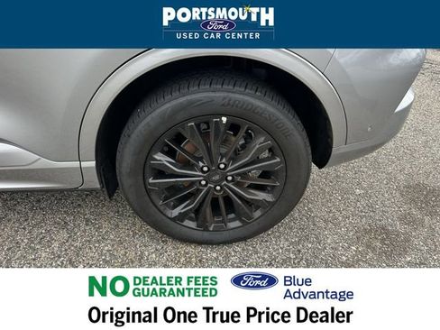 Used 2024 Ford Escape ST-Line Elite w/ Premium Technology Package image 28