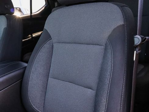 Used 2023 Chevrolet Traverse LT FWD image 34