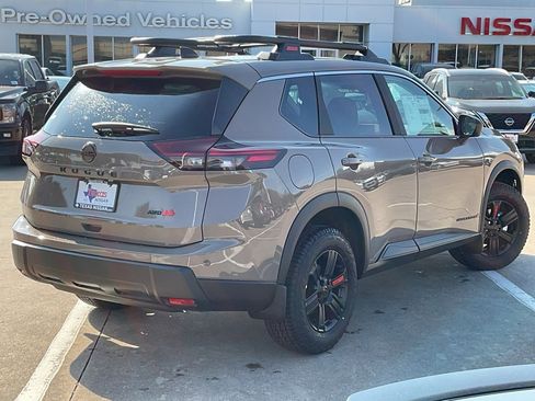 New 2026 Nissan Rogue SV image 5