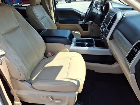 Certified 2019 Ford F250 Lariat w/ Lariat Ultimate Package image 5