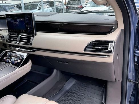 Used 2023 Lincoln Navigator L Reserve AWD/4WD image 22