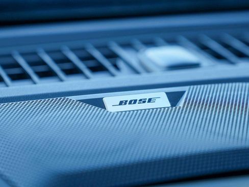 Used 2025 Chevrolet Colorado ZR2 w/ Midnight Edition image 39