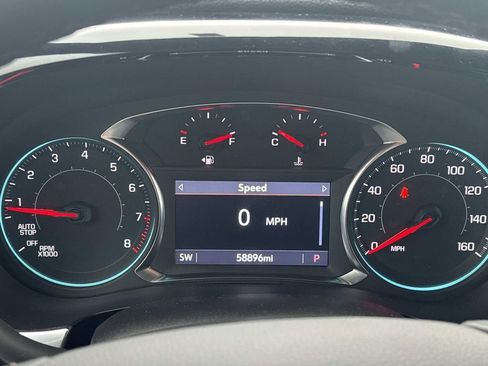 Used 2023 Chevrolet Traverse LT image 30