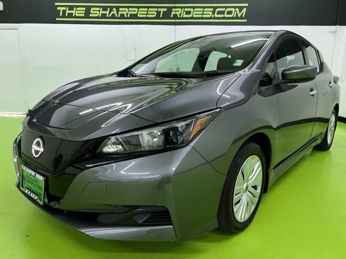 Used 2025 Nissan Leaf S FWD image 5
