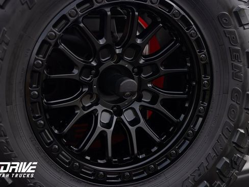 Used 2023 Ford Bronco Badlands w/ Sasquatch Package image 15