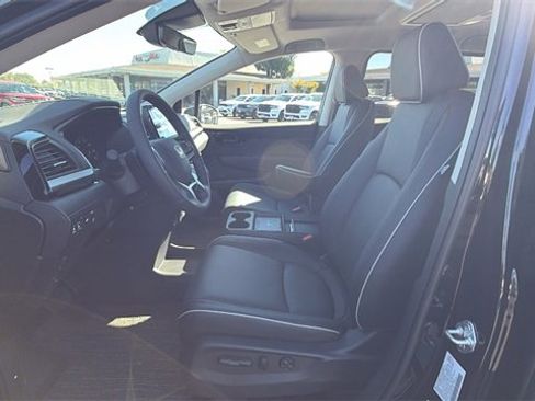 New 2026 Honda Odyssey Touring image 29