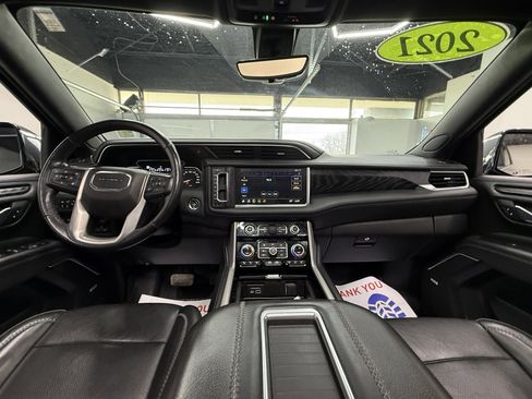 Used 2021 GMC Yukon Denali w/ Denali Ultimate Package image 13