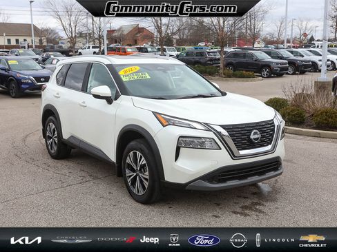 Used 2023 Nissan Rogue SV w/ SV Premium Package image 8