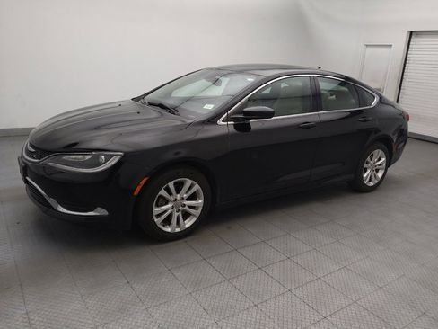 Used 2015 Chrysler 200 Limited w/ Convenience Group FWD image 2