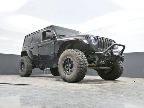 Used 2018 Jeep Wrangler Unlimited Rubicon AWD/4WD image 48