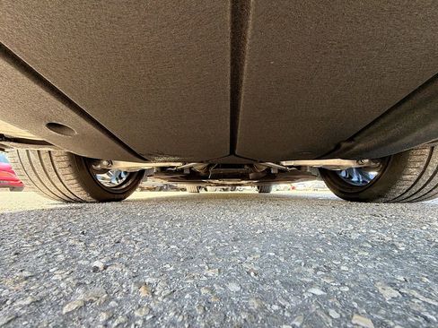 Used 2024 Bentley Flying Spur W12 image 50