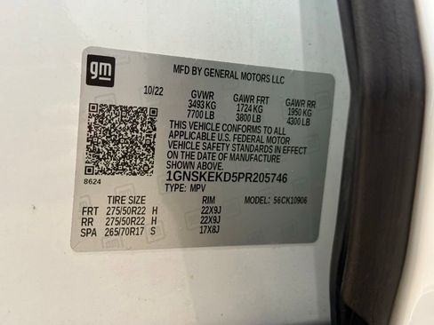 Used 2023 Chevrolet Suburban RST AWD/4WD image 30