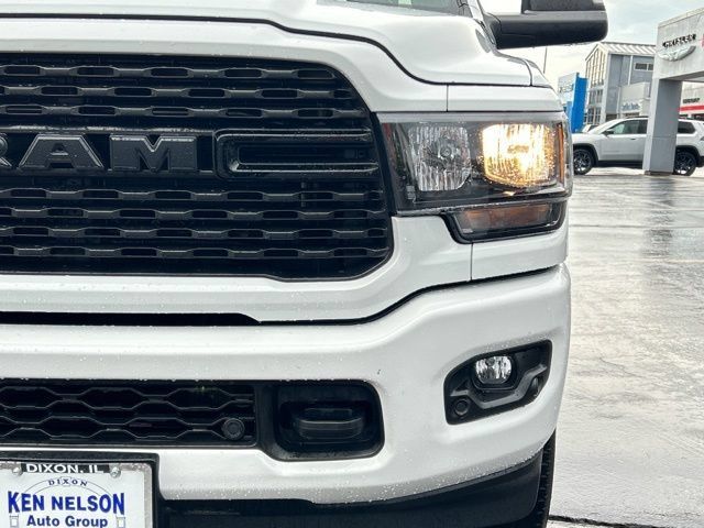 Used 2022 RAM 2500 Big Horn w/ Night Edition AWD/4WD image 3