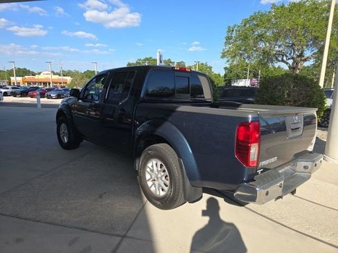 Used 2019 Nissan Frontier SV w/ Value Truck Package image 5