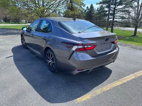 Used 2023 Toyota Camry SE w/ Blackout Package (TMS) AWD/4WD image 5