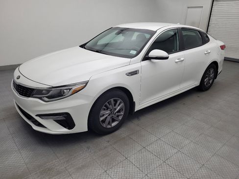 Used 2020 Kia Optima LX FWD image 2