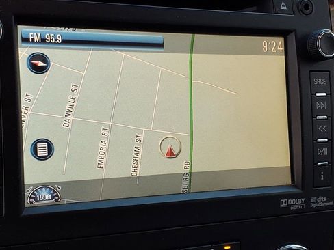 Used 2013 Chevrolet Avalanche LTZ image 10