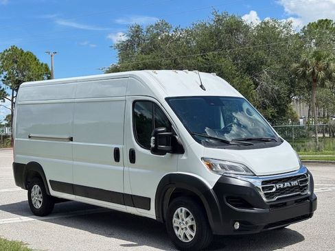 Used 2024 RAM ProMaster 2500 w/ Quick Order Package 22G SLT FWD image 4