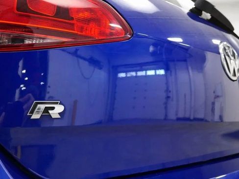 Used 2017 Volkswagen Golf R 4-Door AWD/4WD image 10