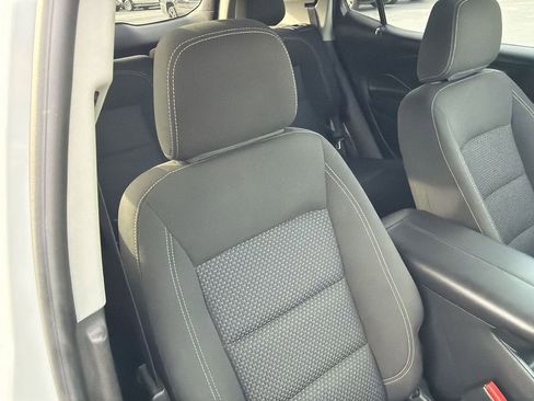 Used 2024 GMC Terrain SLE image 26