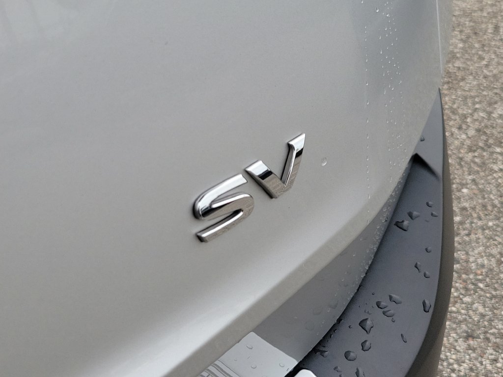 Used 2023 Nissan Rogue SV FWD image 7