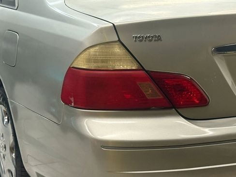 Used 2004 Toyota Avalon XLS image 12