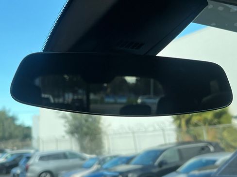 Certified 2025 Cadillac XT6 Premium Luxury image 25