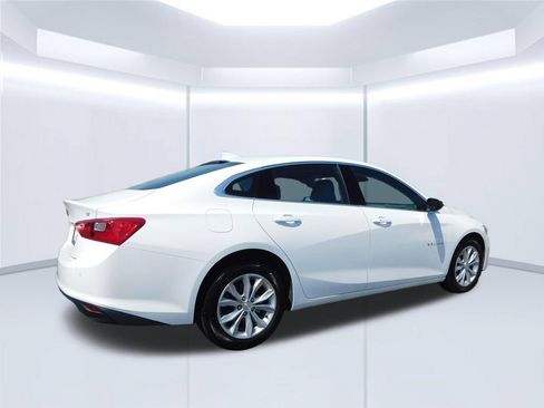 Used 2024 Chevrolet Malibu LT FWD image 3