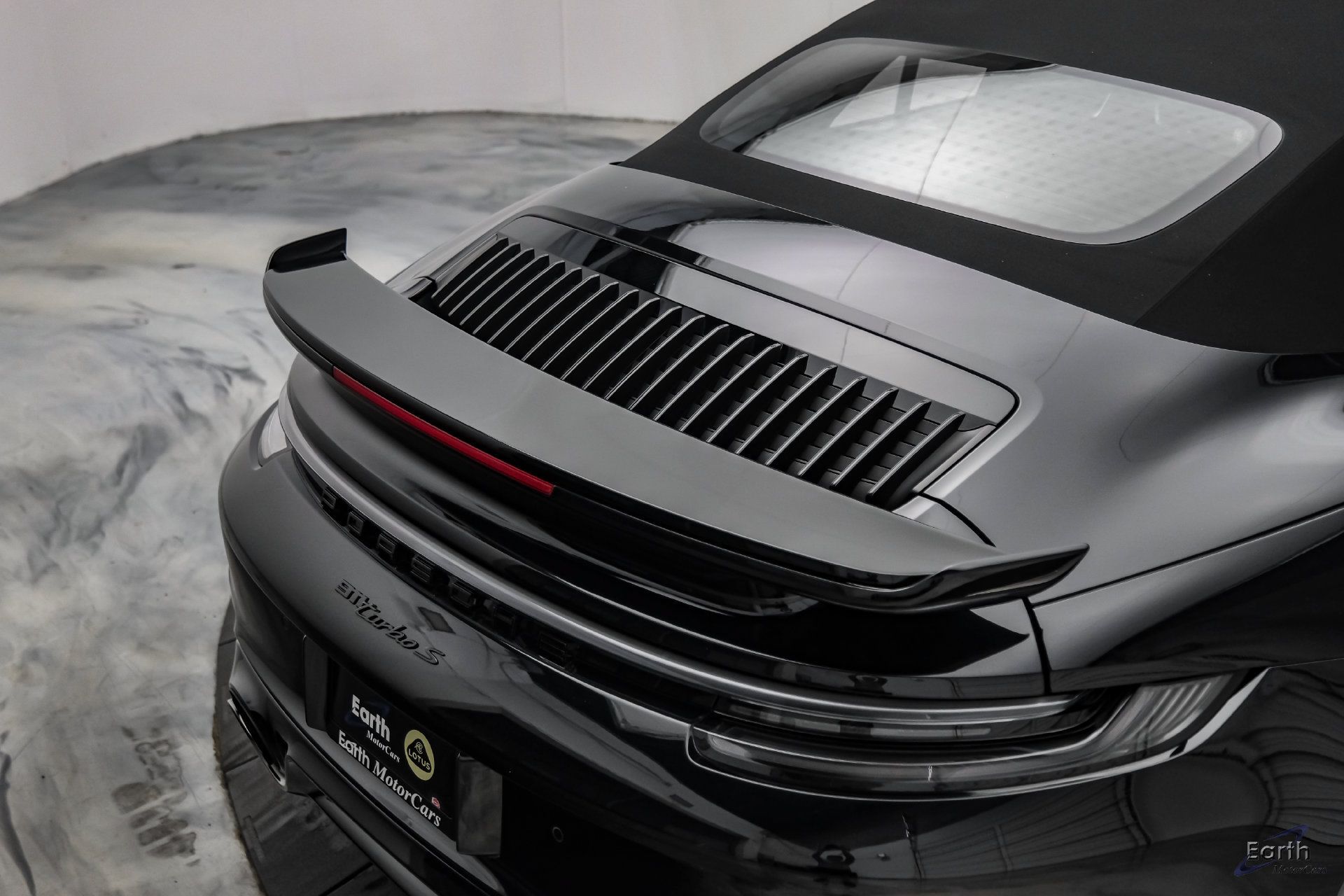Used 2025 Porsche 911 Turbo S w/ Exterior Sport Package AWD/4WD image 18