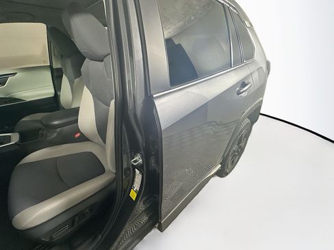 Used 2023 Toyota RAV4 XLE w/ Convenience Package FWD image 12