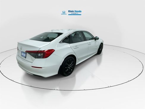 Used 2024 Honda Civic LX image 2