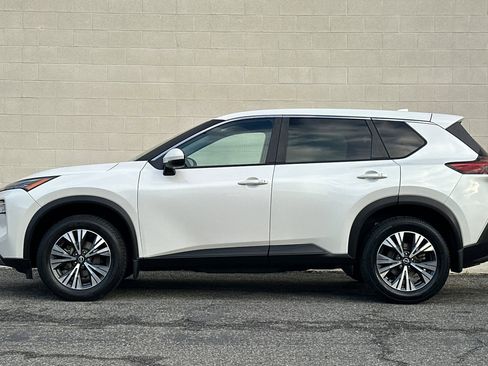 Used 2022 Nissan Rogue SV image 7