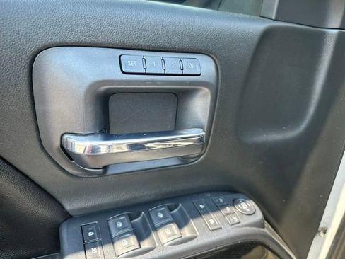 Used 2015 GMC Sierra 1500 SLT w/ SLT Preferred Package AWD/4WD image 16