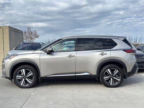 Used 2023 Nissan Rogue Platinum w/ Platinum Premium Package image 5