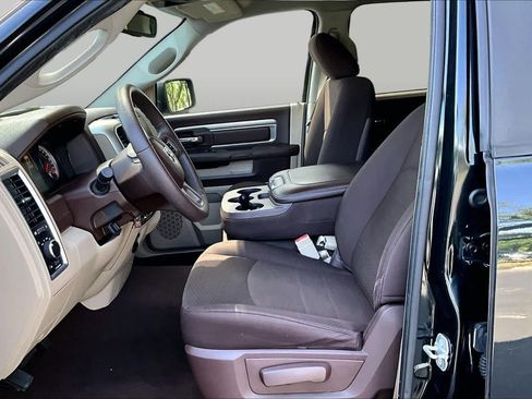 Used 2016 RAM 1500 Classic SLT RWD image 8