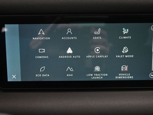 Used 2020 Land Rover Defender 110 SE image 16