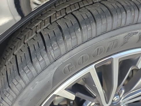 Used 2019 Nissan Maxima 3.5 SV w/ Floor Mat Group image 8