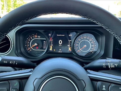 New 2026 Jeep Gladiator Mojave AWD/4WD image 11