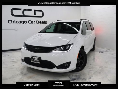 Used 2018 Chrysler Pacifica Touring-L w/ Premium Audio Group image 1