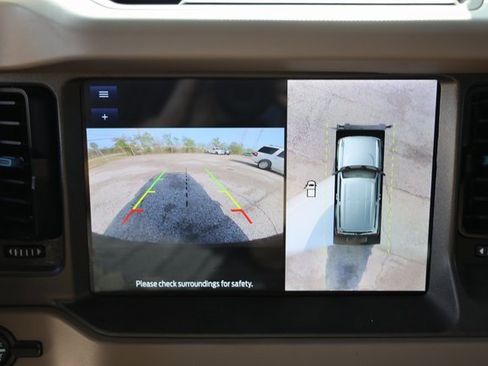 Used 2024 Ford Bronco Wildtrak image 16