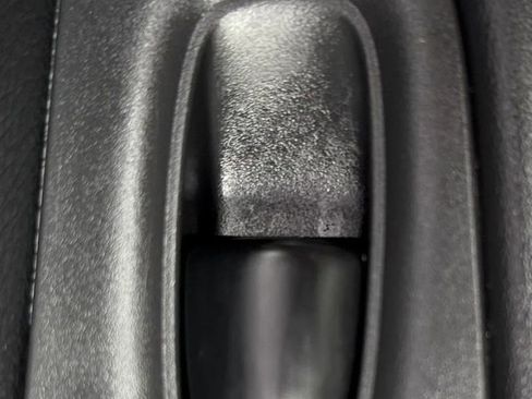 Used 2017 Nissan Rogue S AWD/4WD image 27