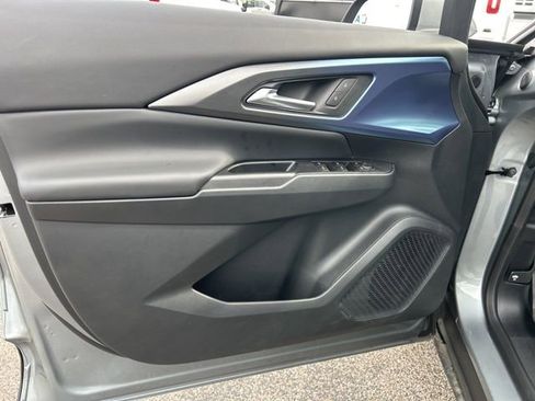 New 2026 Chevrolet Equinox EV LT image 11