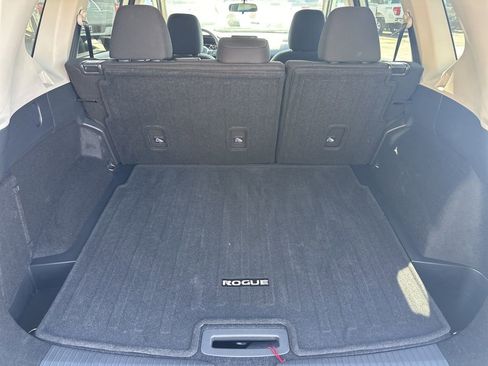 Used 2025 Nissan Rogue S image 11