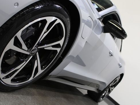 Used 2023 Audi e-tron GT Prestige AWD/4WD image 7